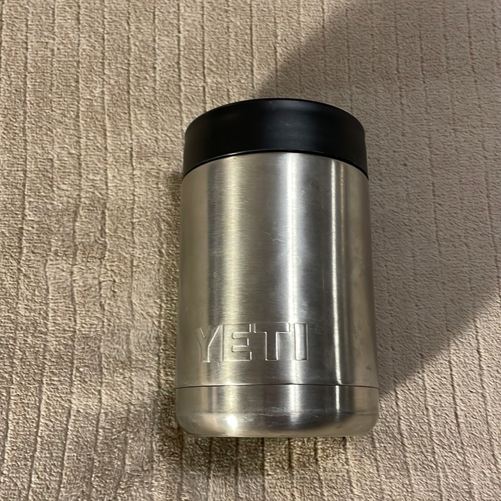 YETI Rambler 12 oz. Colster for Standard Size Cans-Very good used condition